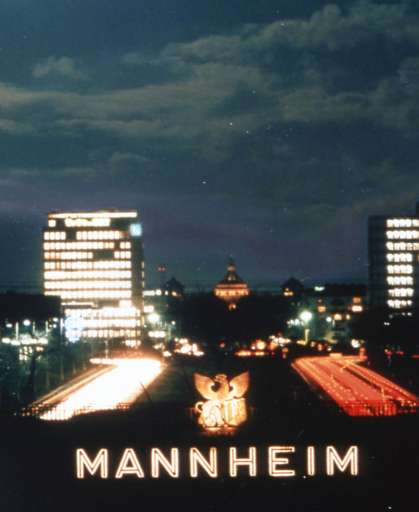 Mannheim in der nacht Auto Lichter